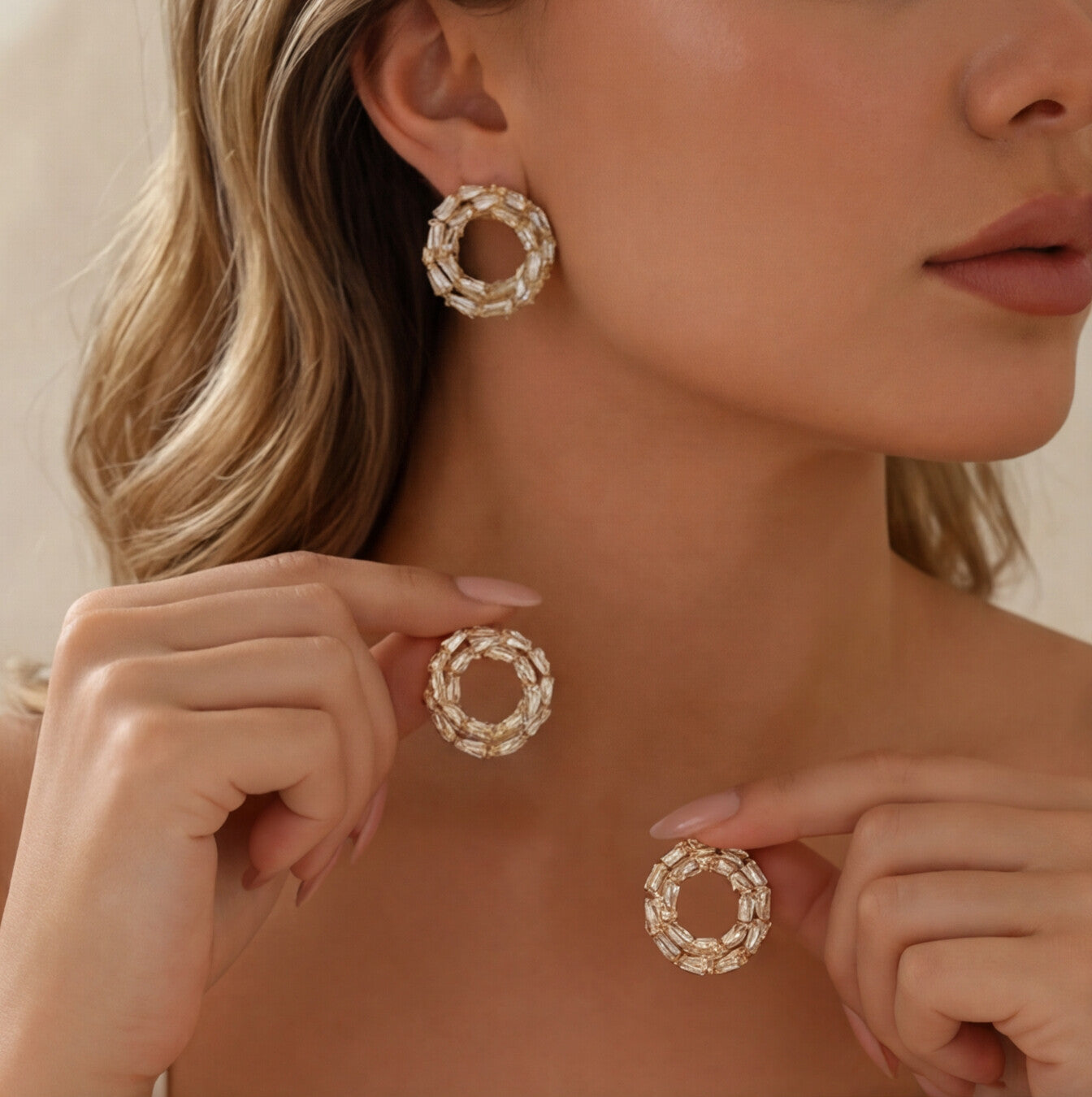 حلق الهلال الدهب