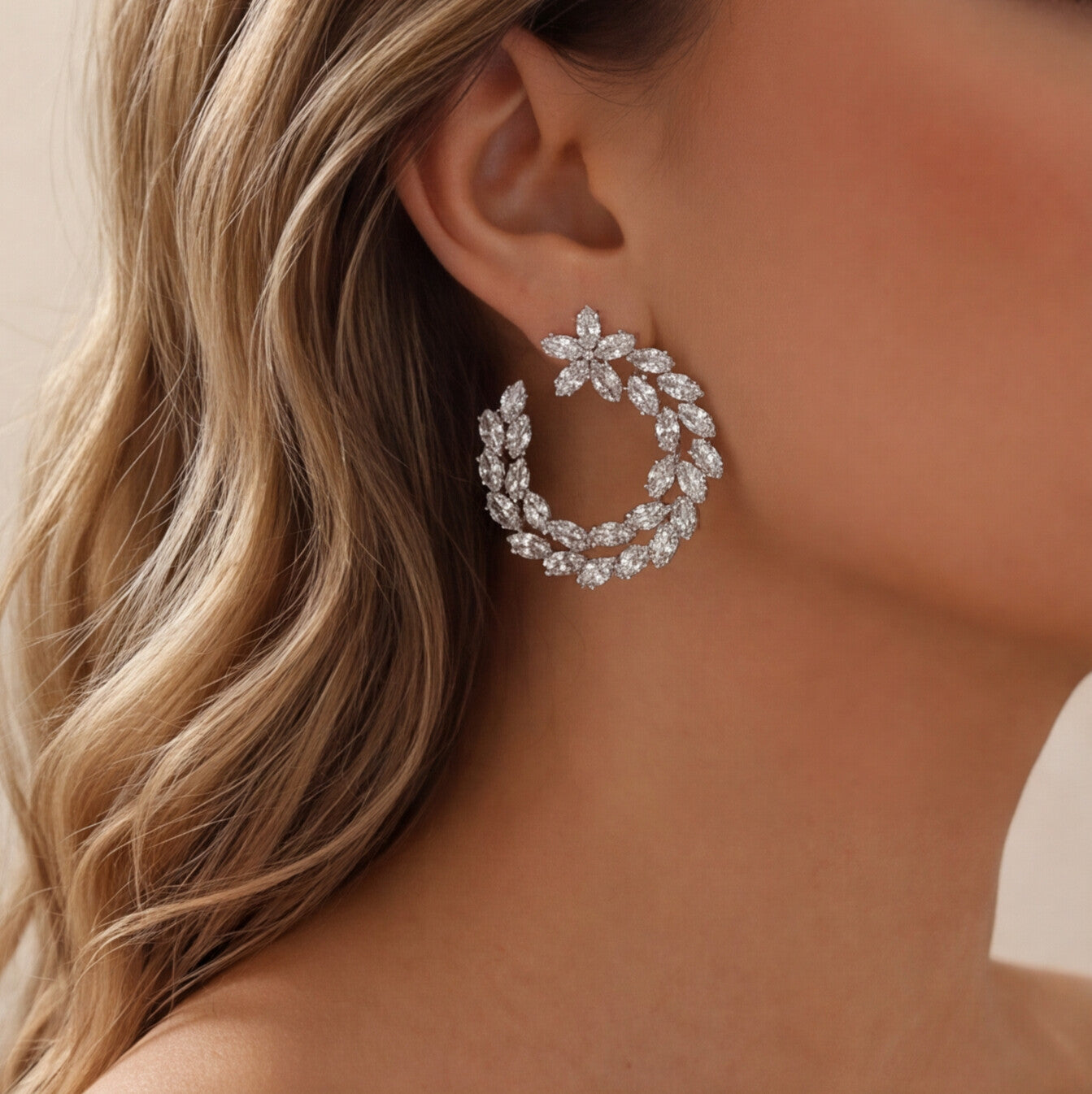 حلق الحلقة الدهب الكبيرة