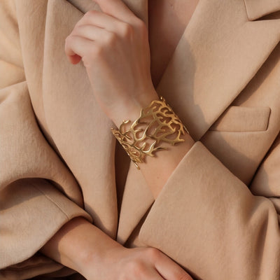 أسورة الوردة المنحوتة