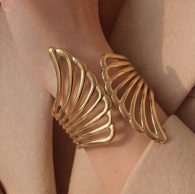 أسورة أجنحة الفراشة