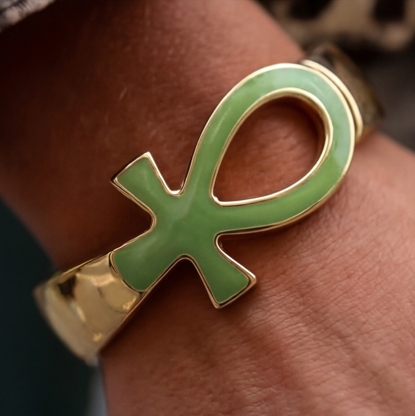 أسورة مفتاح الحياة الأخضر