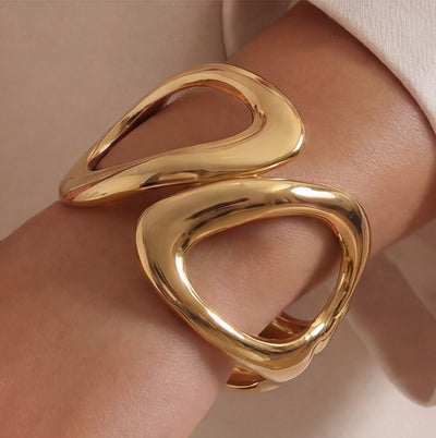 أسورة نيفرتيتي