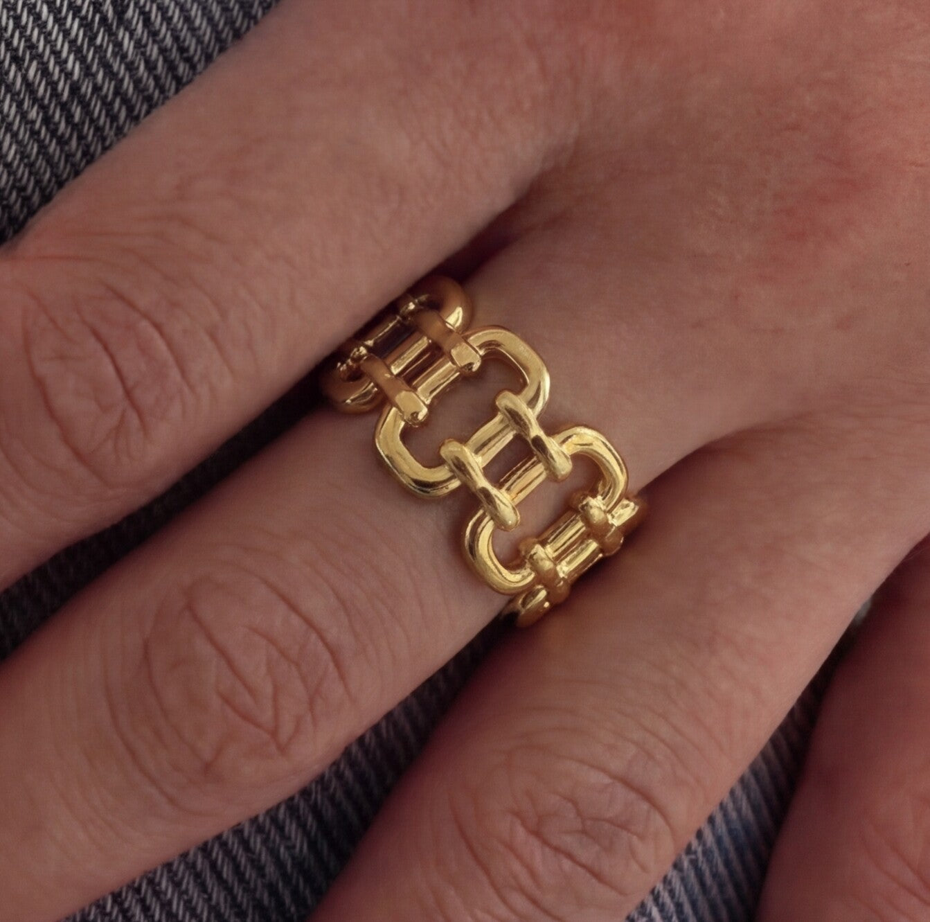 خاتم الهاردوير الدهب