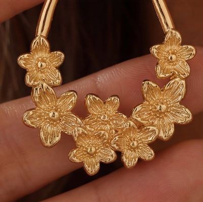 حلق الفيونكة الدهب