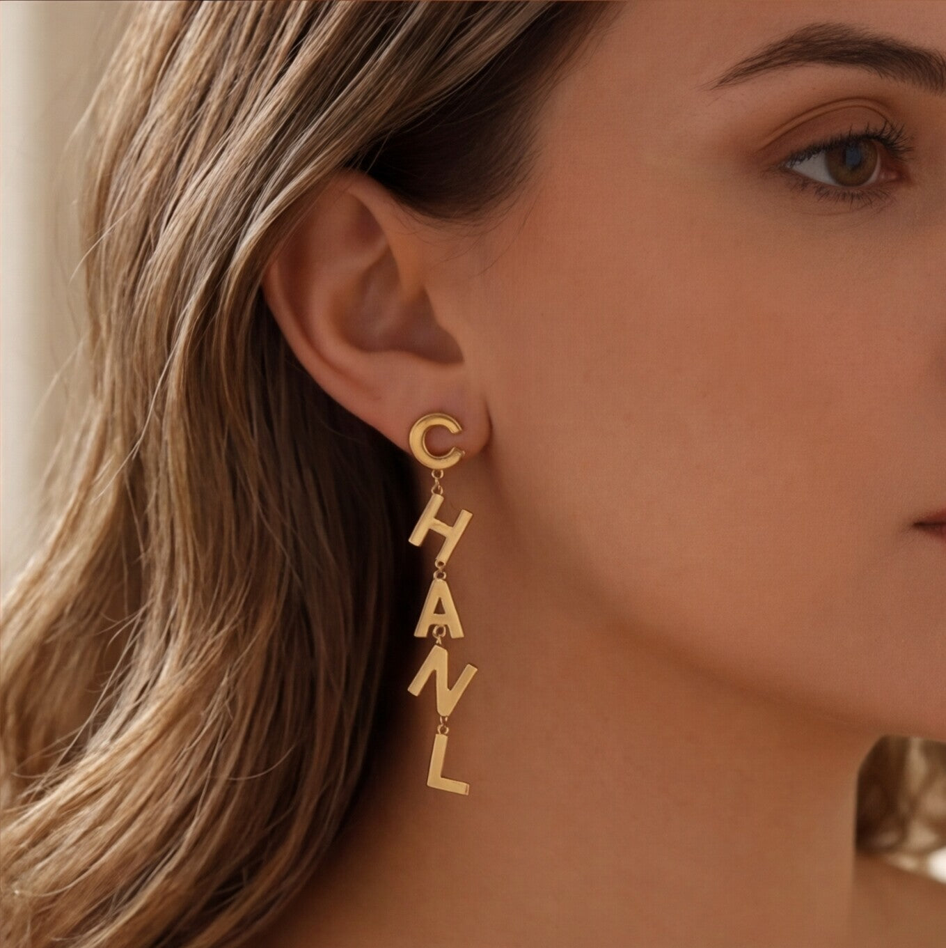 حلق اللؤلؤة المتدلية