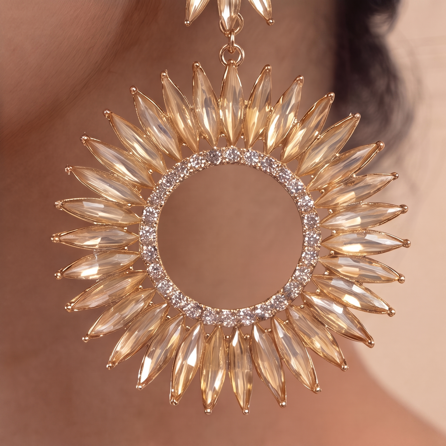 حلق زهرة الزمرد ( Gold )